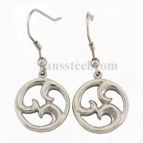 FSE00W64 Shiny whirl wheel earring - Click Image to Close